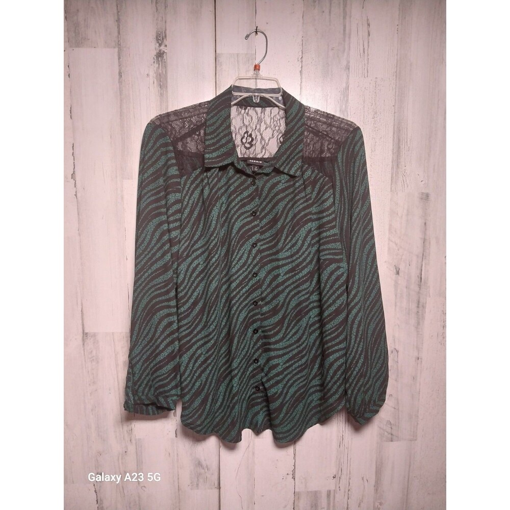 Torrid Georgette Lace Trim Drop Leopard Green Long Sleeve Blouse Size 2X